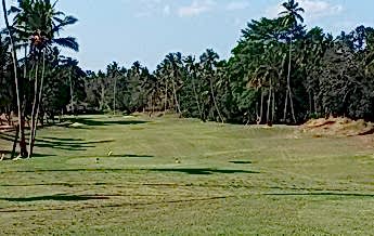 Hole 10, 430m, par 4